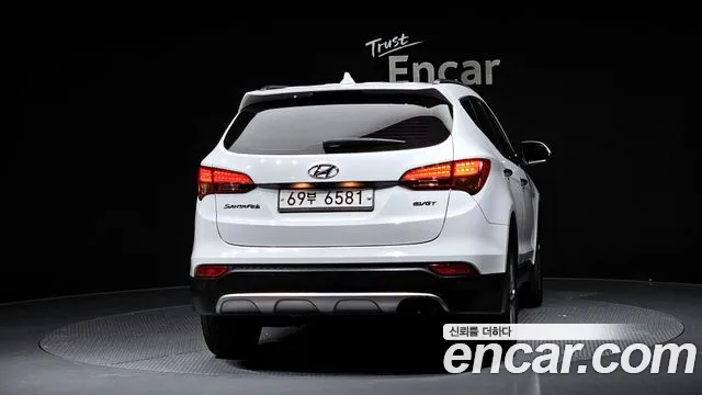 Hyundai Santa Fe 2014 thumb 4