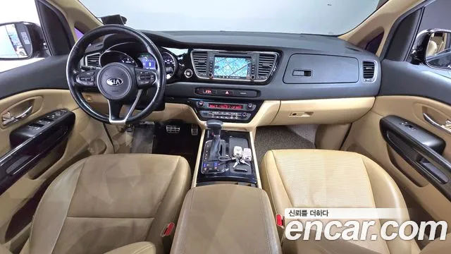 Kia Carnival 2016 thumb 7