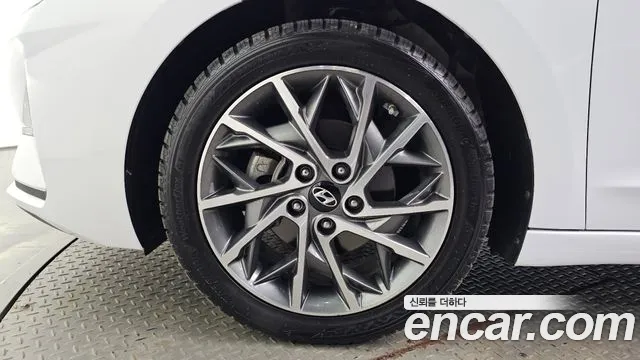 Hyundai Avante 2018 thumb 5