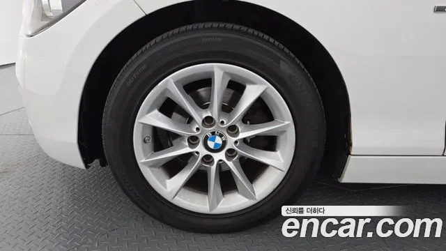 BMW 1-Series 2014 thumb 4