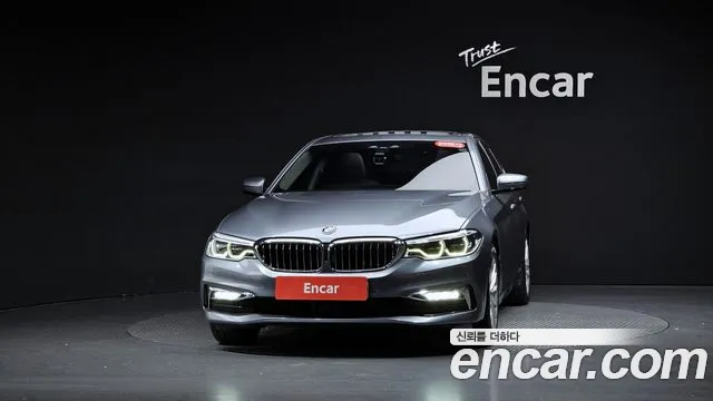 BMW 5-Series 2018 thumb 2