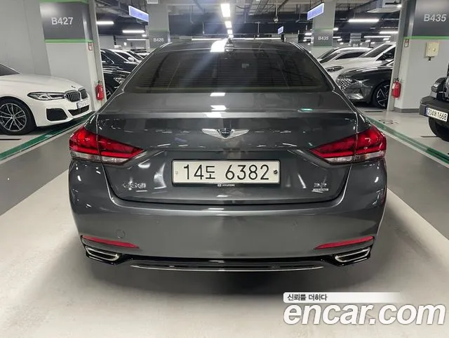 Genesis G80 2017 thumb 4