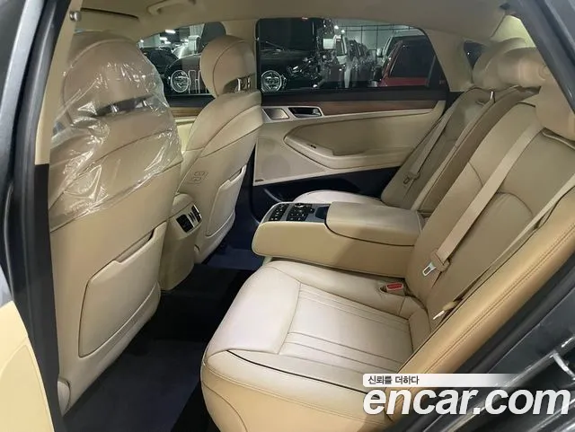 Genesis G80 2017 thumb 9