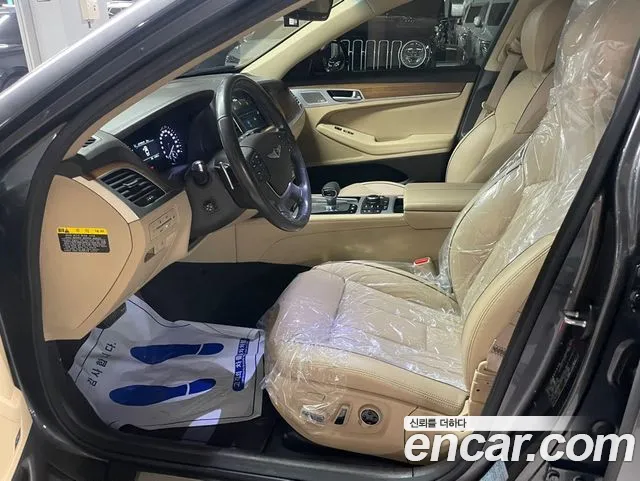Genesis G80 2017 thumb 10