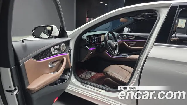 Mercedes-Benz E-Класс 2023 thumb 10