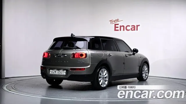 MINI Clubman 2016 thumb 2