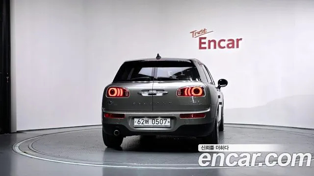 MINI Clubman 2016 thumb 4