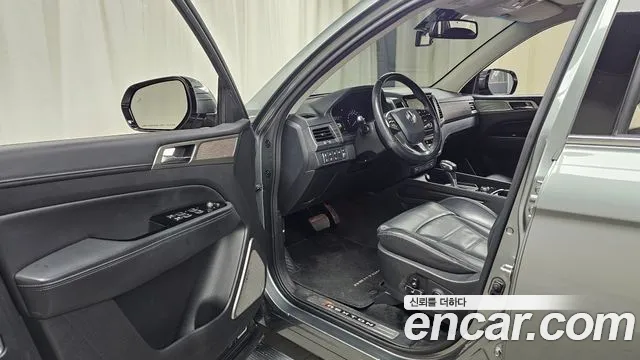 KG_Mobility_Ssangyong Rexton 2019 thumb 9