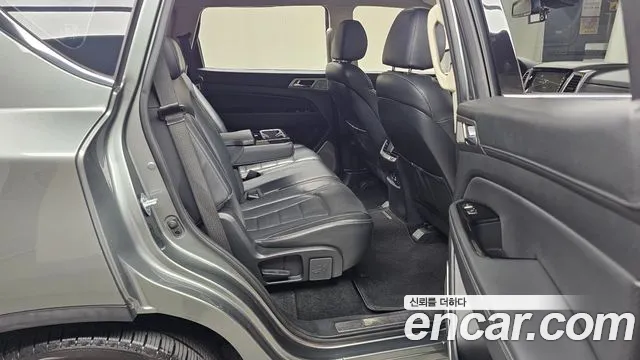 KG_Mobility_Ssangyong Rexton 2019 thumb 10