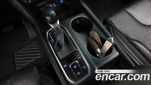 Hyundai Santa Fe 2019 thumb 8