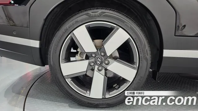 Hyundai Santa Fe 2024 thumb 5