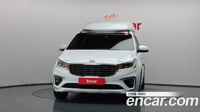 Kia Carnival 2018 thumb 3