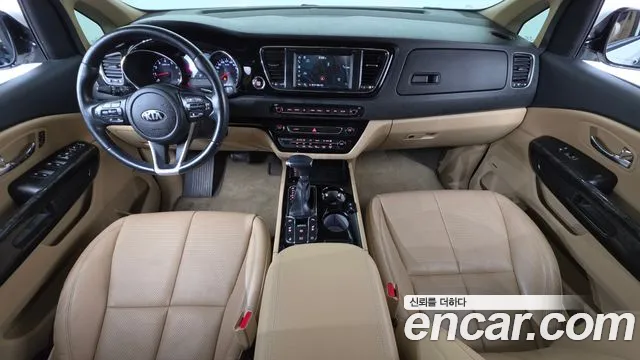 Kia Carnival 2018 thumb 7