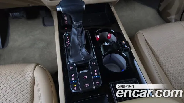 Kia Carnival 2018 thumb 9
