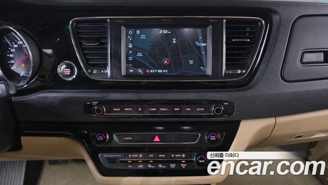 Kia Carnival 2018 thumb 12