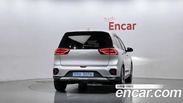 Kia Niro 2022 thumb 4