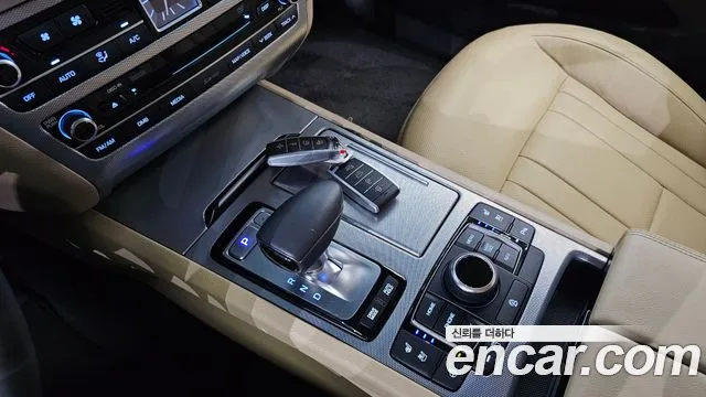 Genesis G80 2017 thumb 9