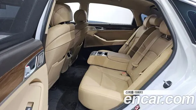 Genesis G80 2017 thumb 11