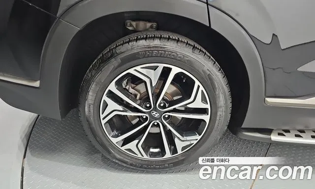 Hyundai Santa Fe 2020 thumb 4