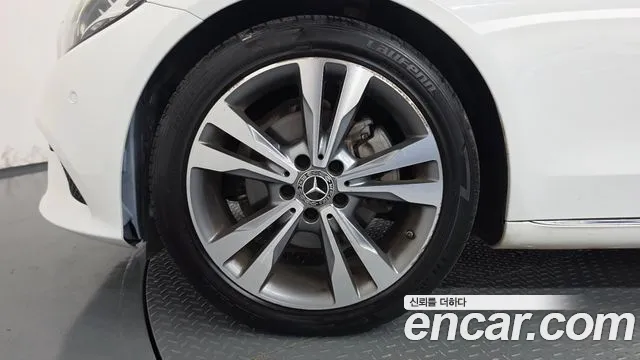 Mercedes-Benz C-Класс 2018 thumb 5