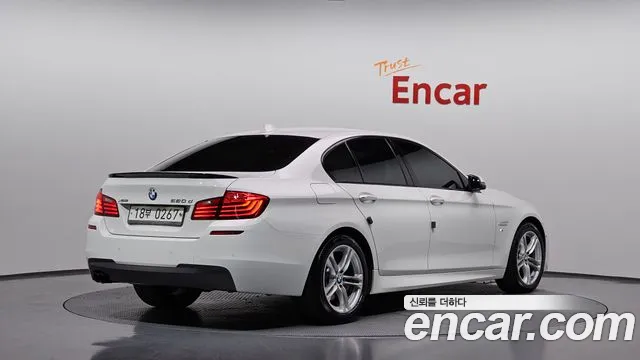 BMW 5-Series 2016 thumb 2