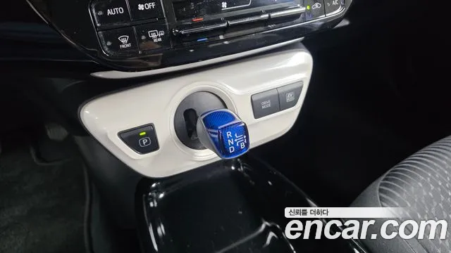Toyota Prius 2018 thumb 9