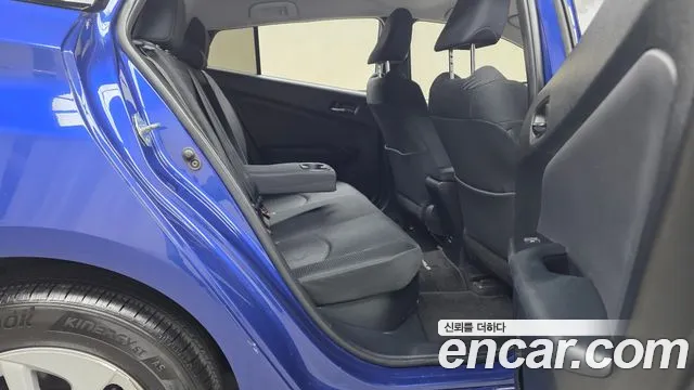 Toyota Prius 2018 thumb 12