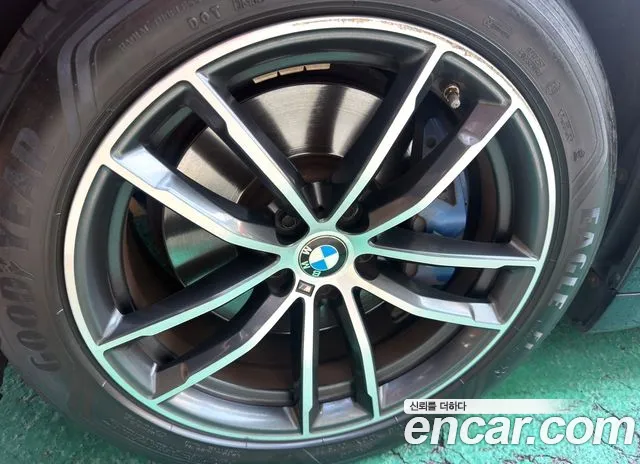 BMW 5-Series 2023 thumb 7