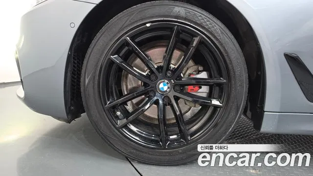BMW 5-Series 2020 thumb 5