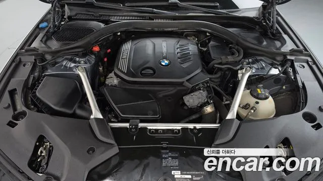 BMW 5-Series 2020 thumb 6