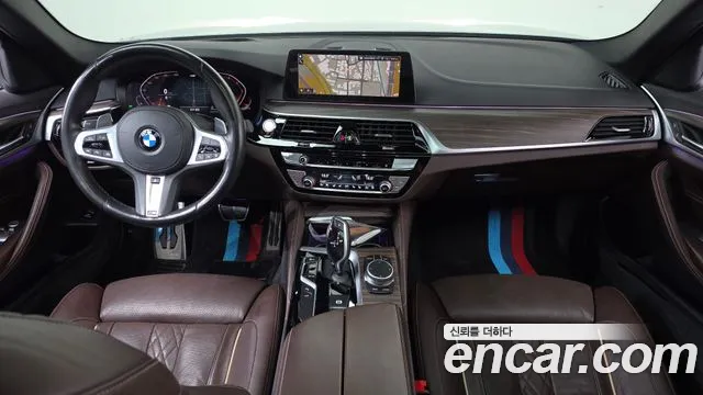 BMW 5-Series 2020 thumb 7