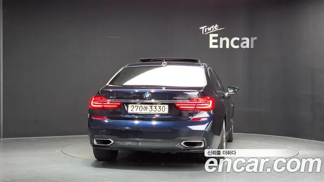 BMW 7-Series 2017 thumb 4