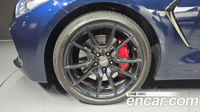 Genesis G70 2019 thumb 5