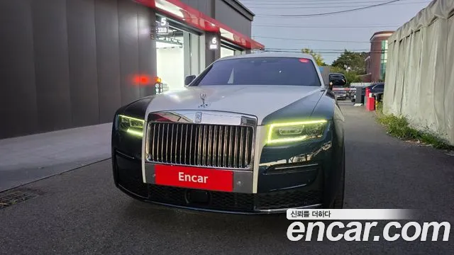 Rolls-Royce Ghost 2021 thumb 3