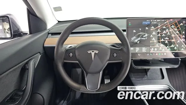 Tesla Model Y 2021 thumb 12
