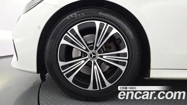 Mercedes-Benz E-Класс 2024 thumb 5