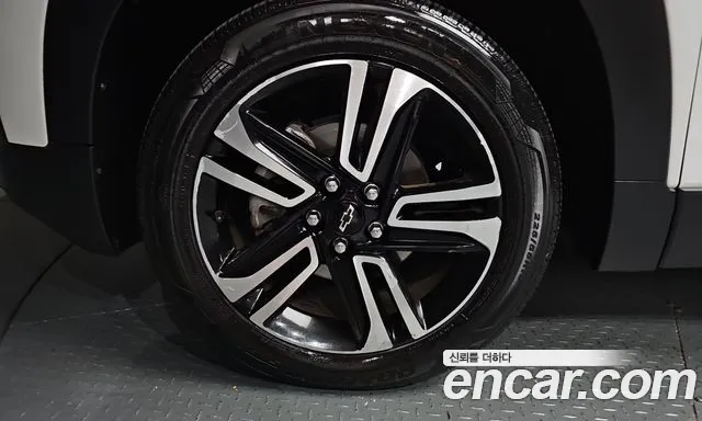 ChevroletGMDaewoo TrailBlazer 2021 thumb 5