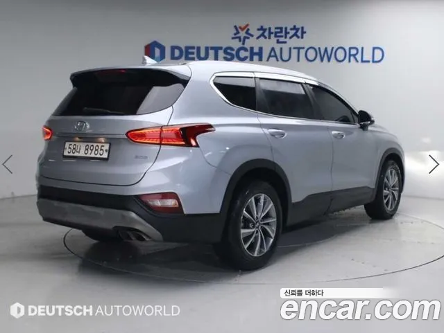 Hyundai Santa Fe 2018 thumb 2