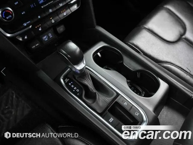 Hyundai Santa Fe 2018 thumb 9
