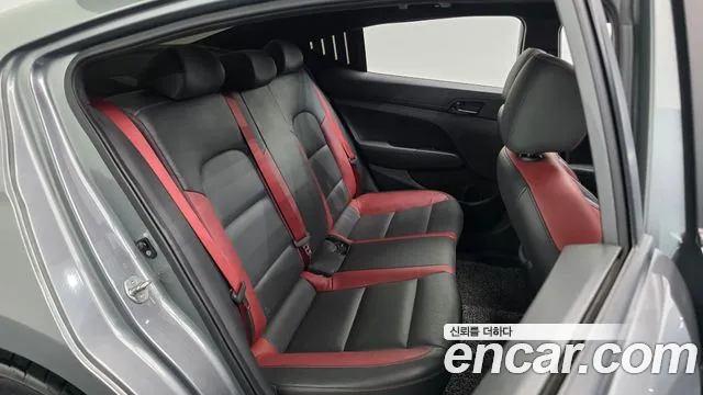 Hyundai Avante 2017 thumb 10