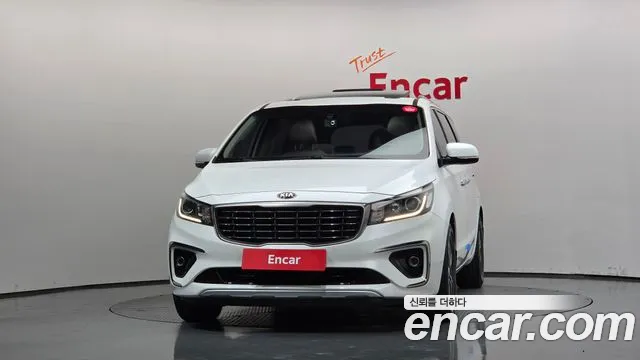 Kia Carnival 2018 thumb 3