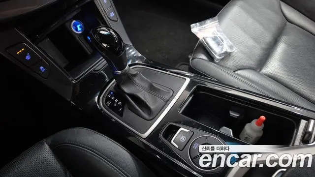 Hyundai i40 2014 thumb 9