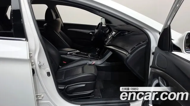 Hyundai i40 2014 thumb 11