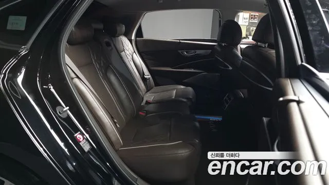Kia K9 2018 thumb 11