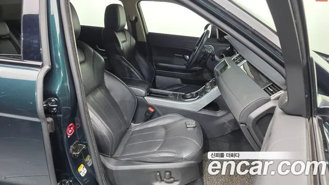 Land Rover Range Rover Evoque 2017 thumb 11