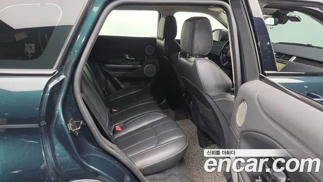 Land Rover Range Rover Evoque 2017 thumb 12