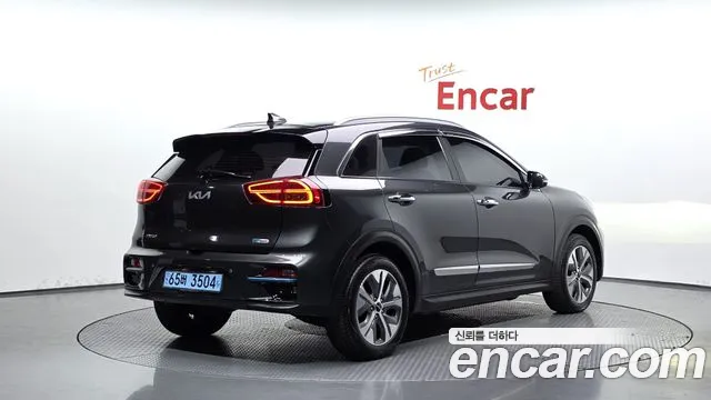 Kia Niro 2021 thumb 2