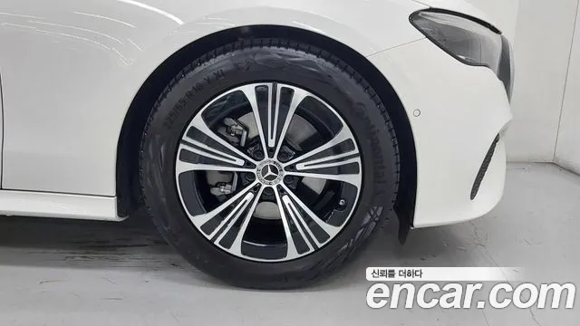 Mercedes-Benz E-Класс 2025 thumb 5