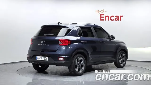 Hyundai Venue 2021 thumb 2