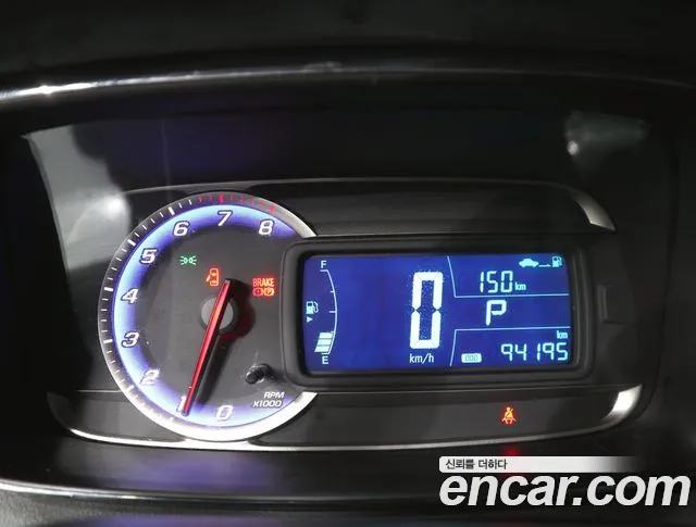 ChevroletGMDaewoo Tracker 2016 thumb 5